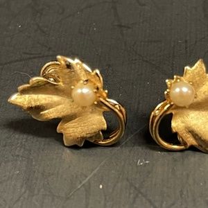 Rare Star Screw Back Leaf and Pearl Vintage Earrings